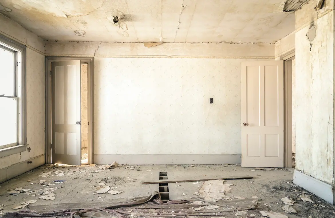 Waste disposal crew managing a cleanout project in Lake City